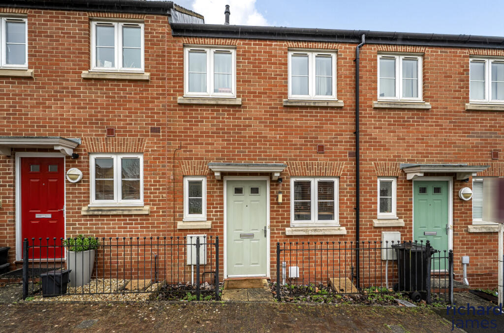 2-bed terraced on Frankel Avenue, Redhouse, Swindon, SN25, £230,000