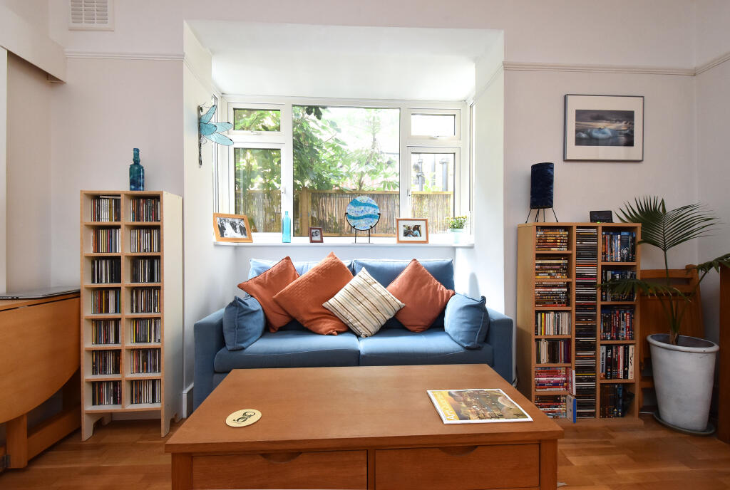 Apartment in London - View 3