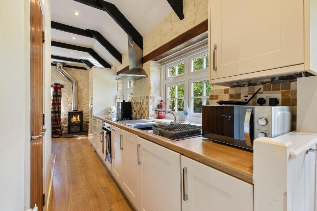 House in Walton East, Llys-y-frân, New Moat - View 5