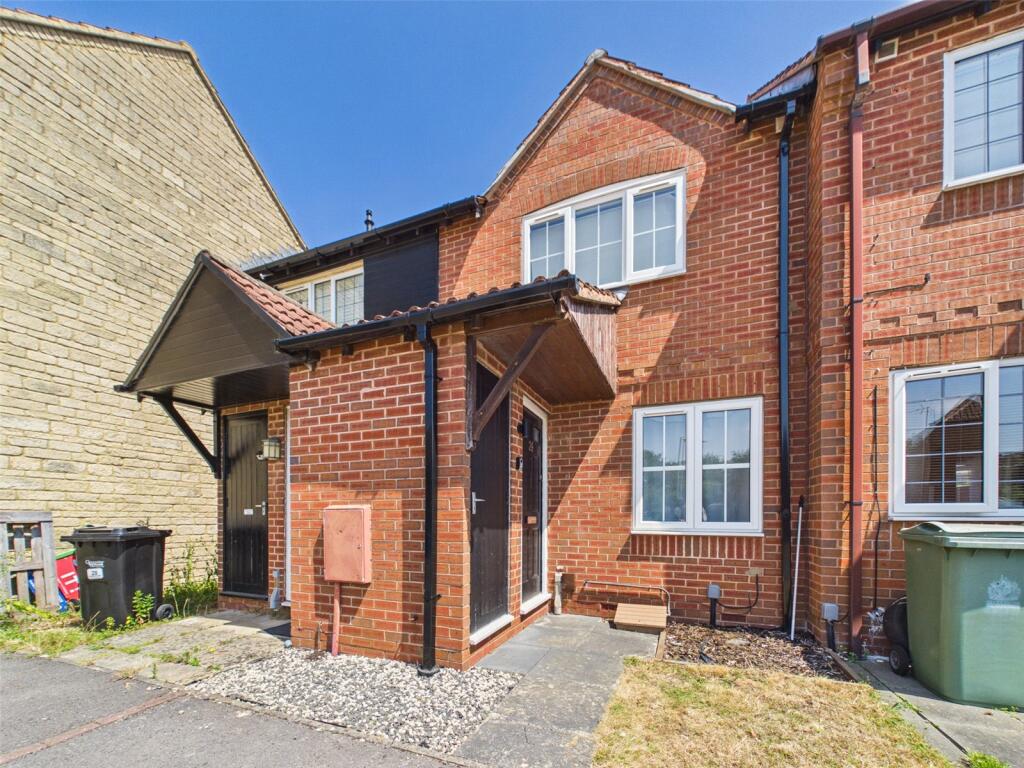Main image of property: Dunlin Close, Quedgeley, Gloucester, Gloucestershire, GL2