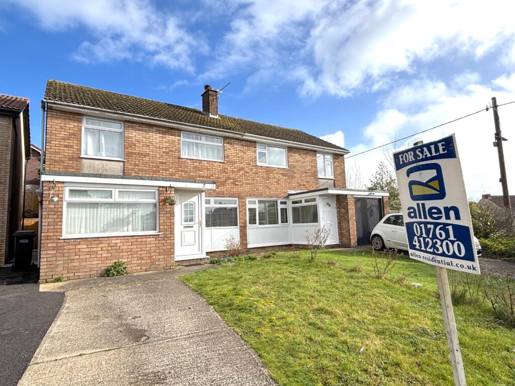 3-bed semi-detached on Southlands Drive, Timsbury, Bath, £280,000