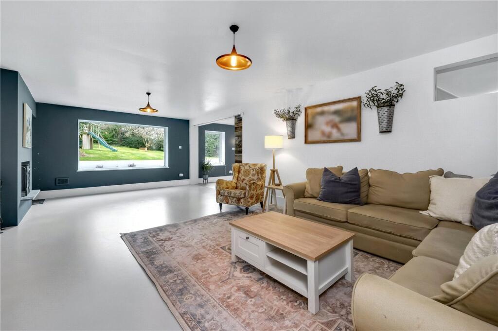 Courtlands Avenue, Esher, Surrey, KT10 - View 6
