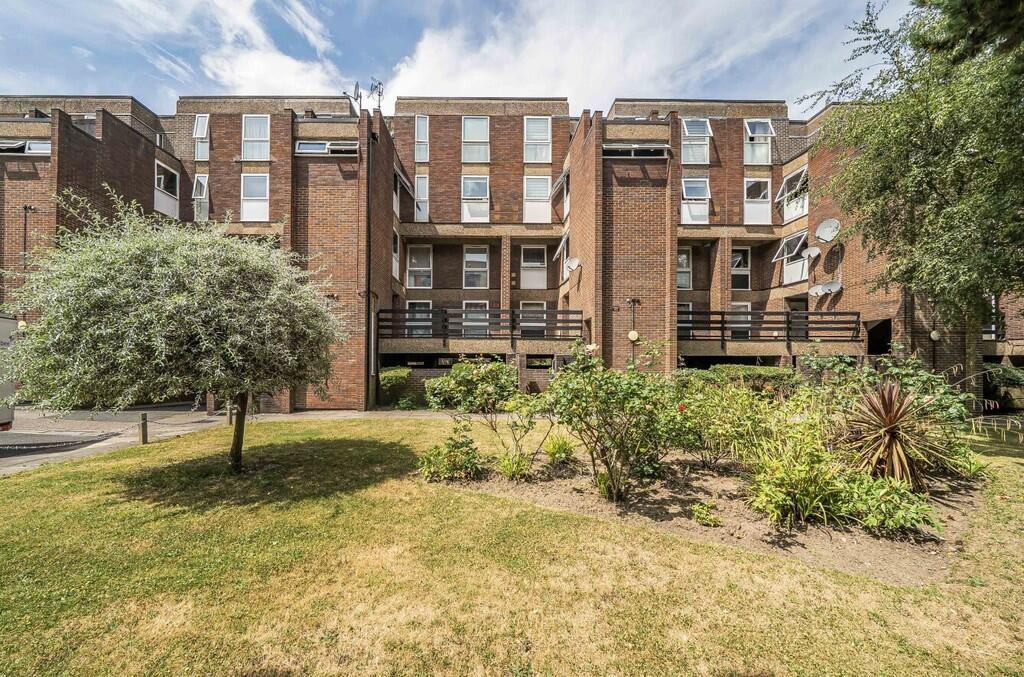 Main image of property: Longlands Road, Sidcup, DA15 7NB