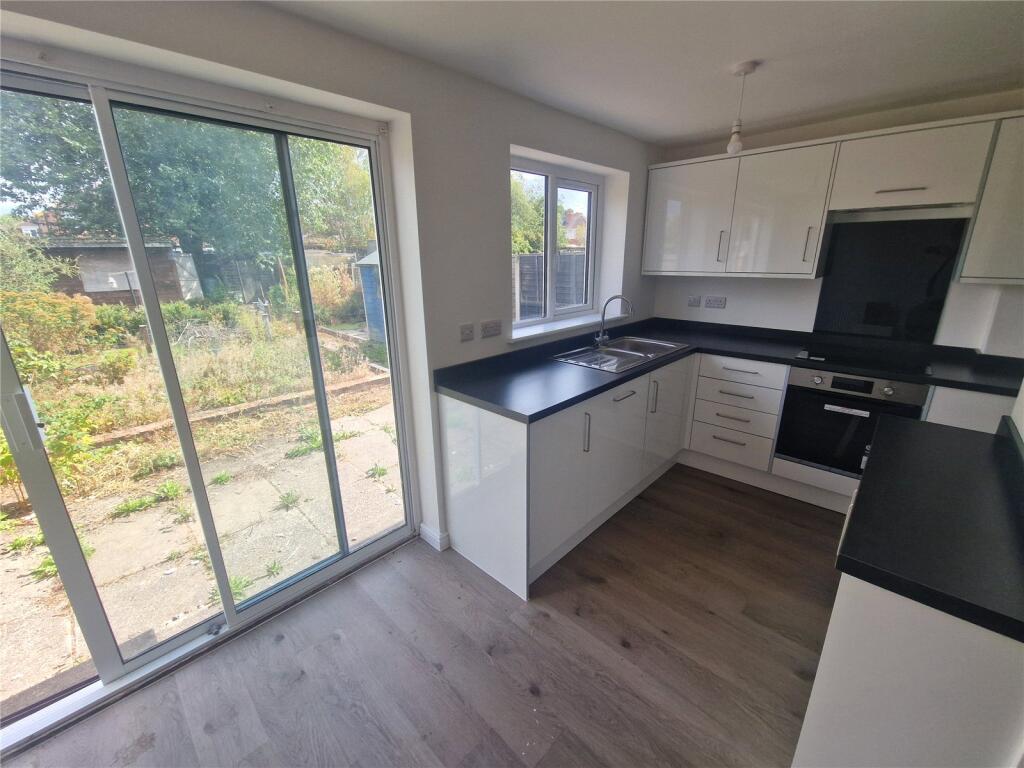 House in Stoke-on-Trent - View 4