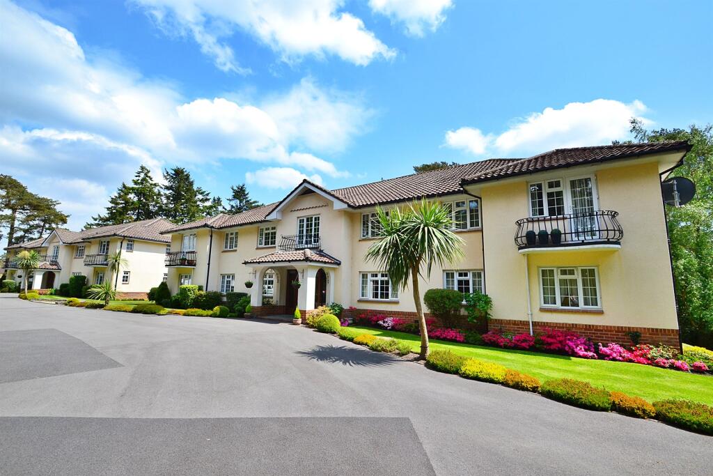 Main image of property: Golf Links Road