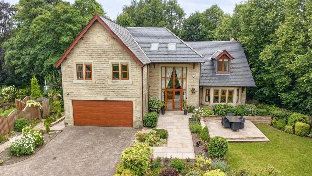 Main image of property: Lea Bank, College Lane, Rawtenstall, Rossendale