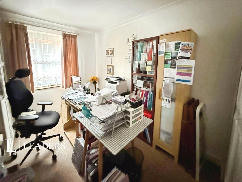 Apartment in Worthing, West Worthing - More