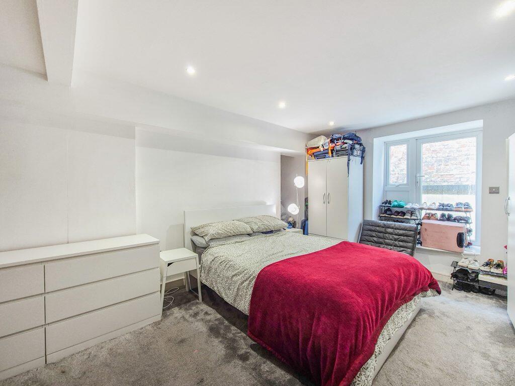 Apartment in Liverpool - View 5
