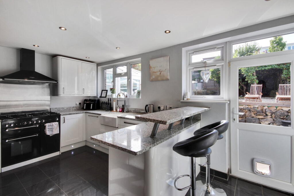 House in Gravesham, Northfleet - View 4