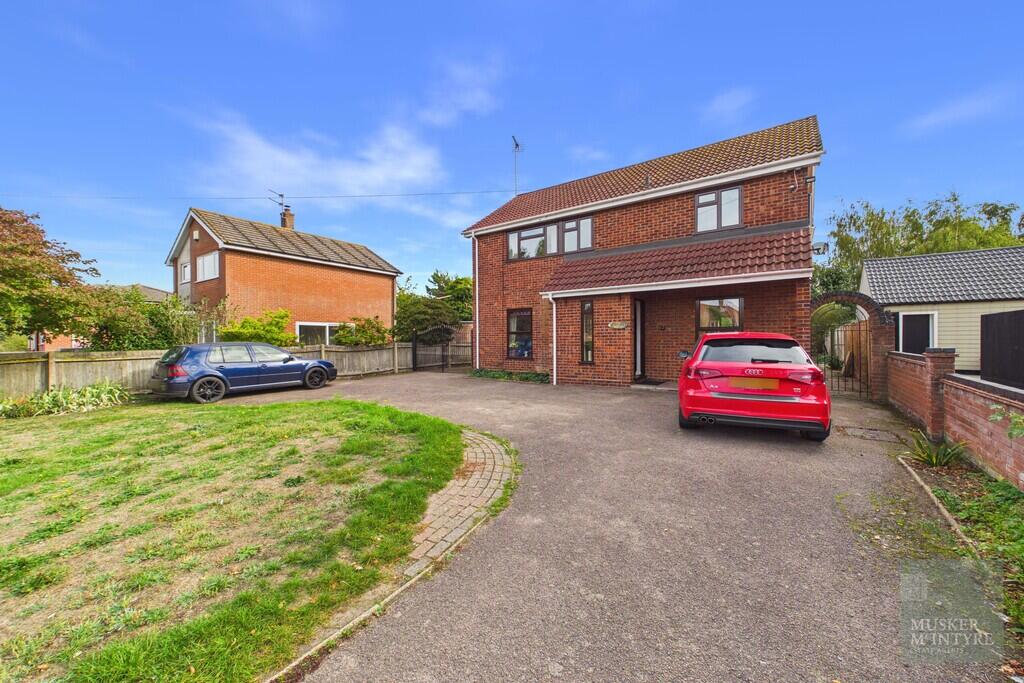 4-bed detached on Briar Lane, Hales, Norwich, £435,000