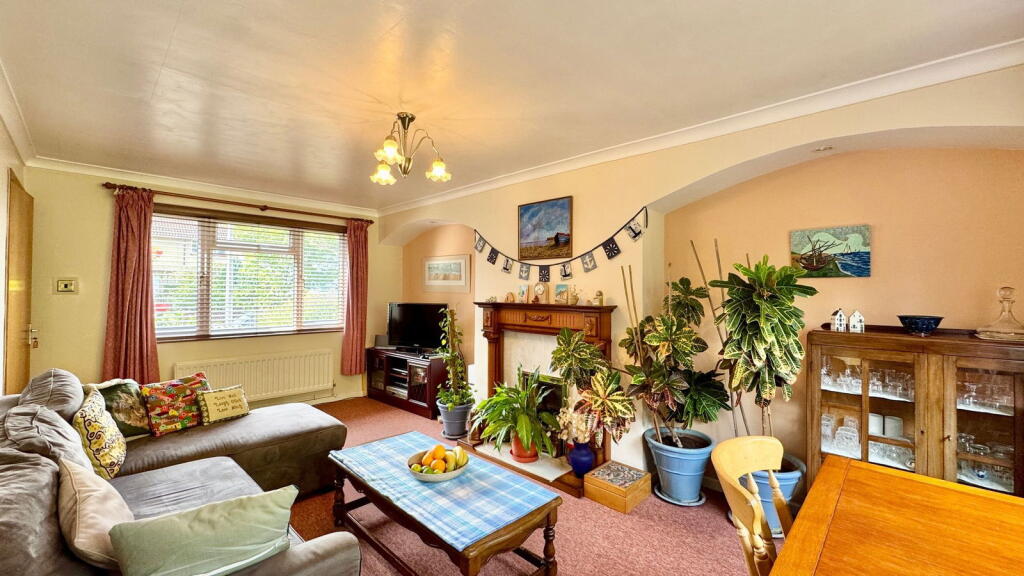 Elizabeth Avenue, Newbury, RG14 6HA photo 5