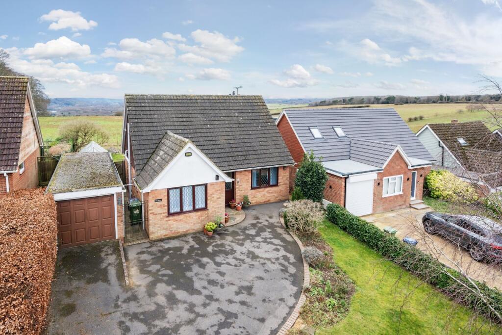 Main image of property: Highlea Avenue, Flackwell Heath, High Wycombe, Buckinghamshire, HP10