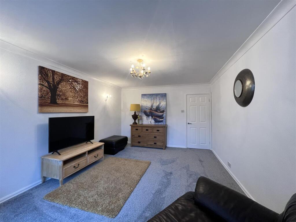 Marton Close, Congleton photo 4