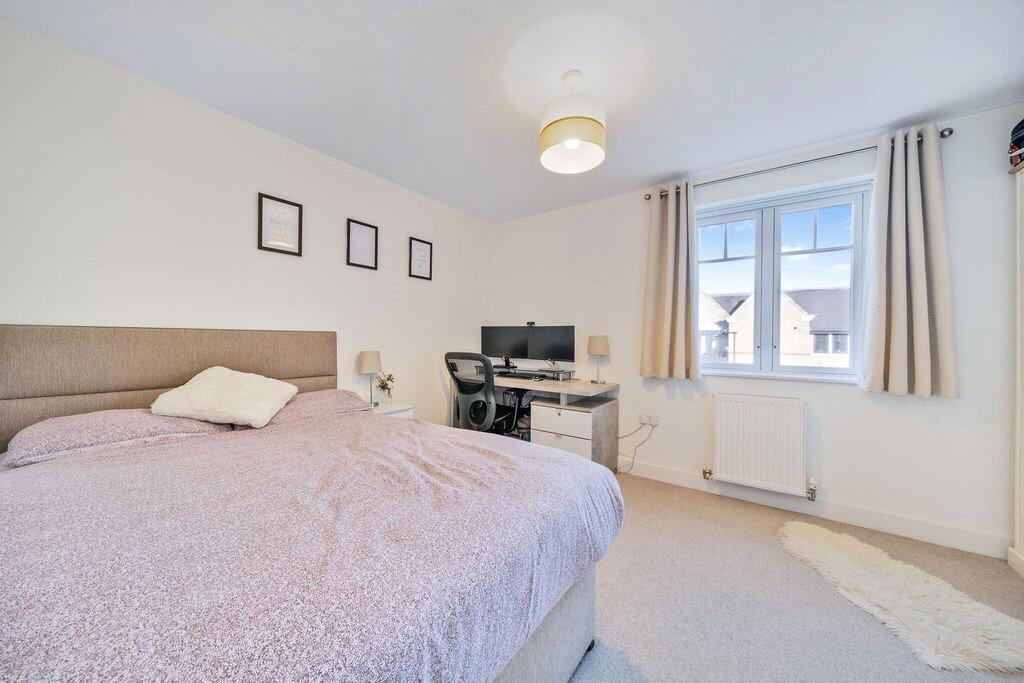 Apartment in Watford - View 5