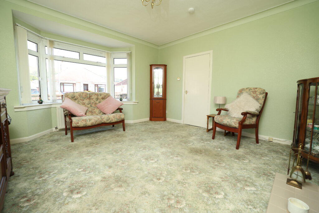House in Girvan, Houdston - View 4
