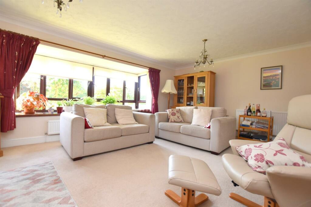 Spanton Crescent, Hythe photo 3