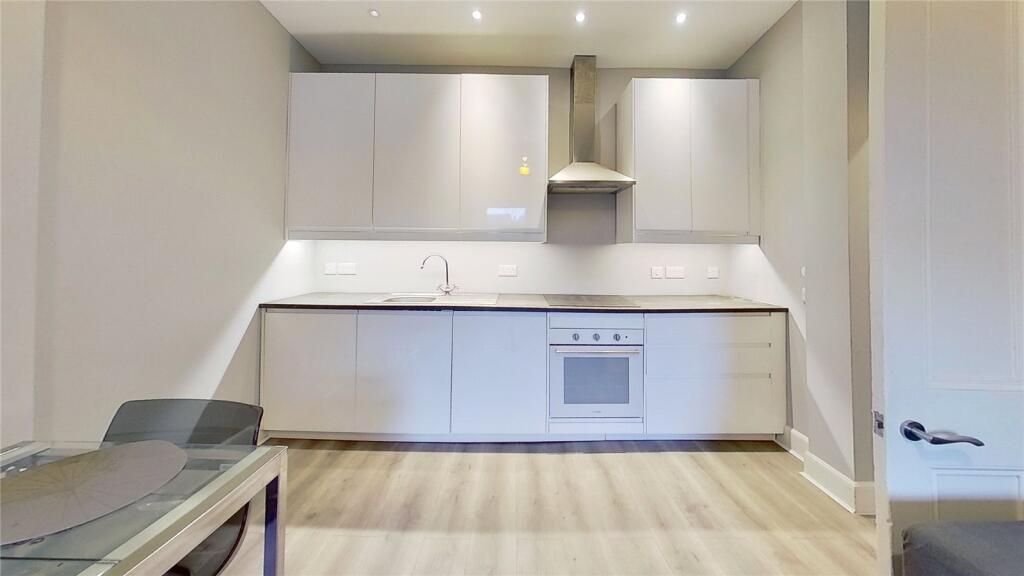 Apartment in Edinburgh - View 5