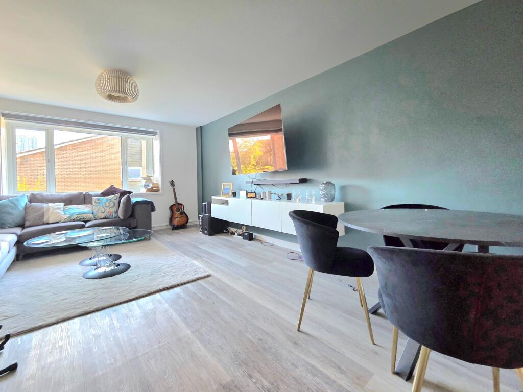 Apartment in Croydon - View 5