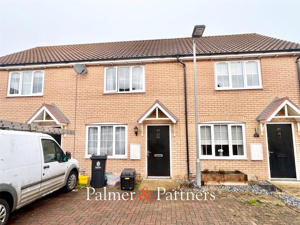 2-bed terraced on Cross Road, Clacton-on-Sea, Essex, CO16, £210,000