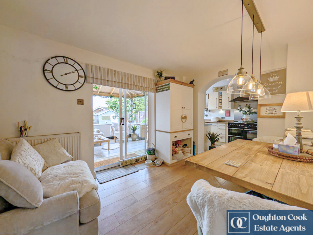 House in Nuneaton and Bedworth, Collycroft - More