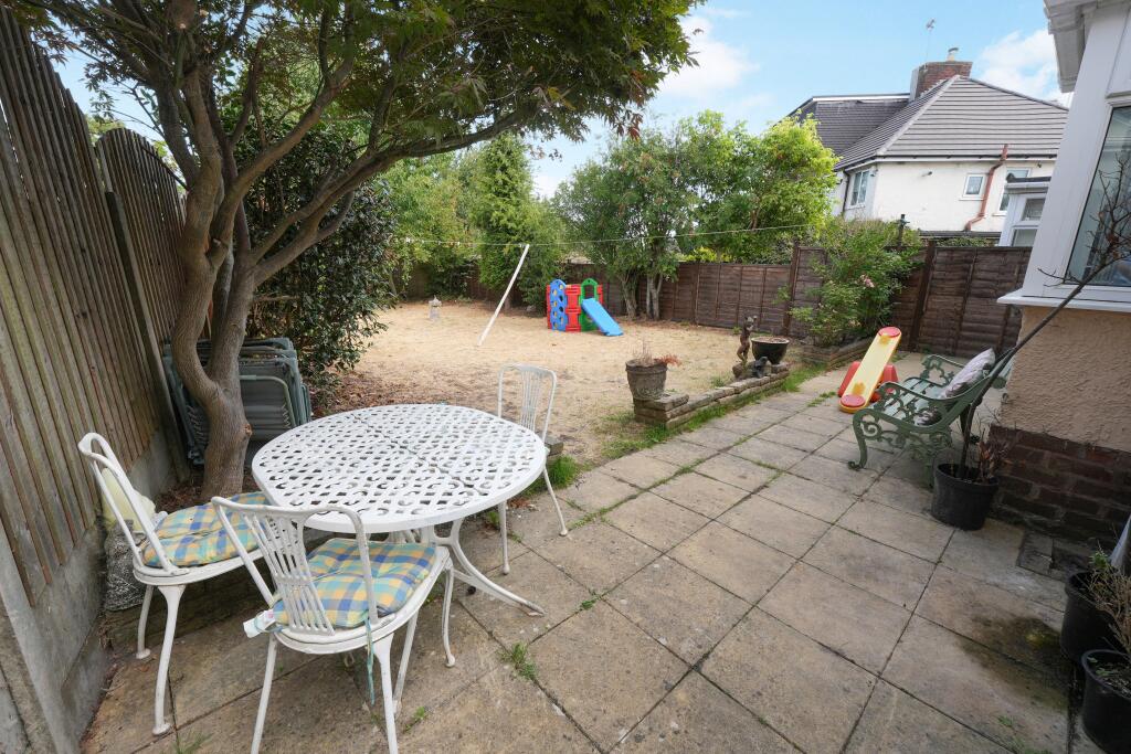 Kingsway, Oldbury, B68 photo 4