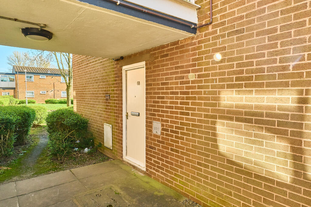 68 Briarwood, Brookside, Telford, Shropshire TF3 1TR photo 4