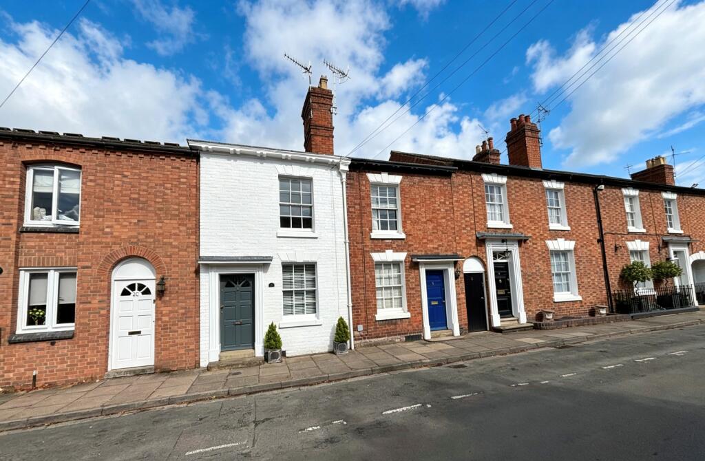 Main image of property: College Street, Stratford-upon-Avon, CV37 6BN