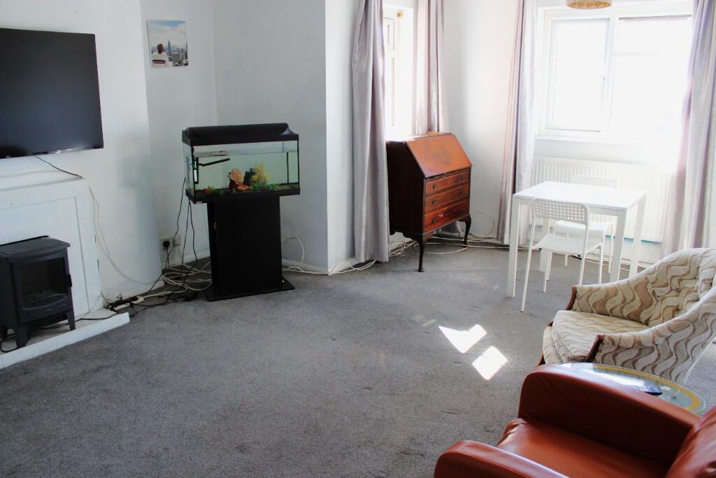 Apartment in Adur, West Sussex - View 2