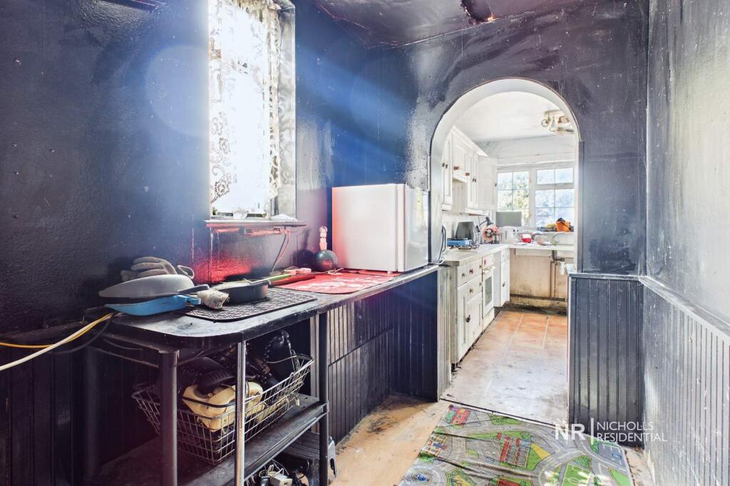 House in Kingston upon Thames - View 4