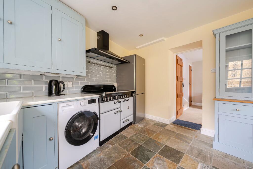 House in Gloucester - View 3