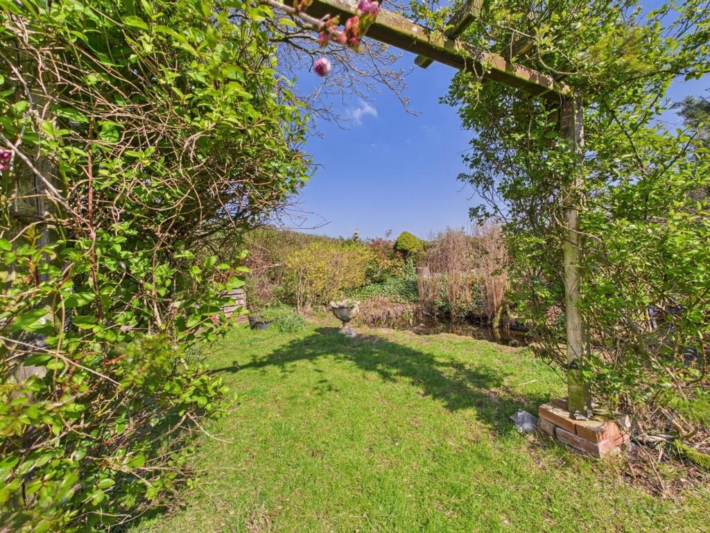 Loughborough Road, Bunny, NG11 - View 6