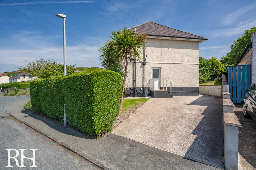 Main image of property: Plas Newydd, Conwy (Town), Conwy (County of), LL31