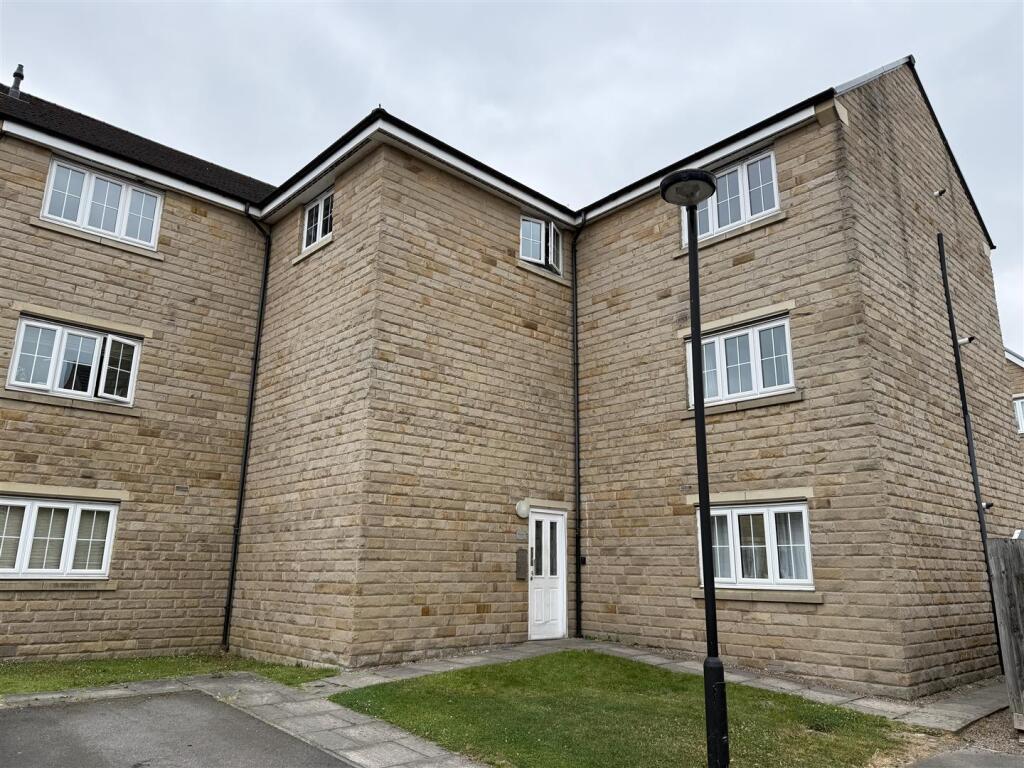 Apartment in Wakefield - View 2