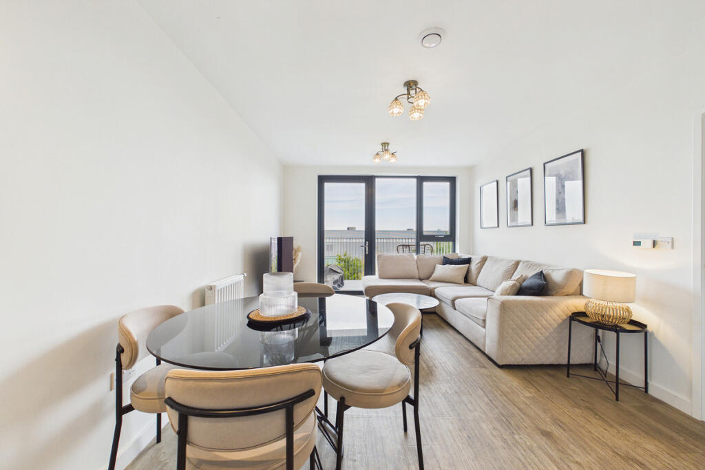 Apartment in London - View 5