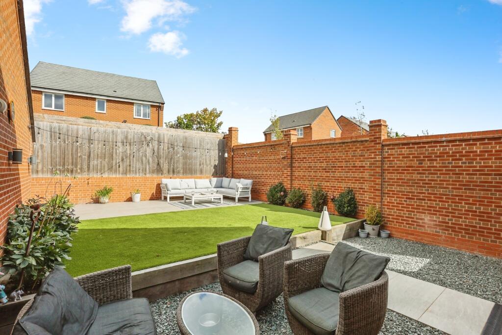 Palmer Avenue, Bottesford, Nottingham, Leicestershire, NG13 photo 3