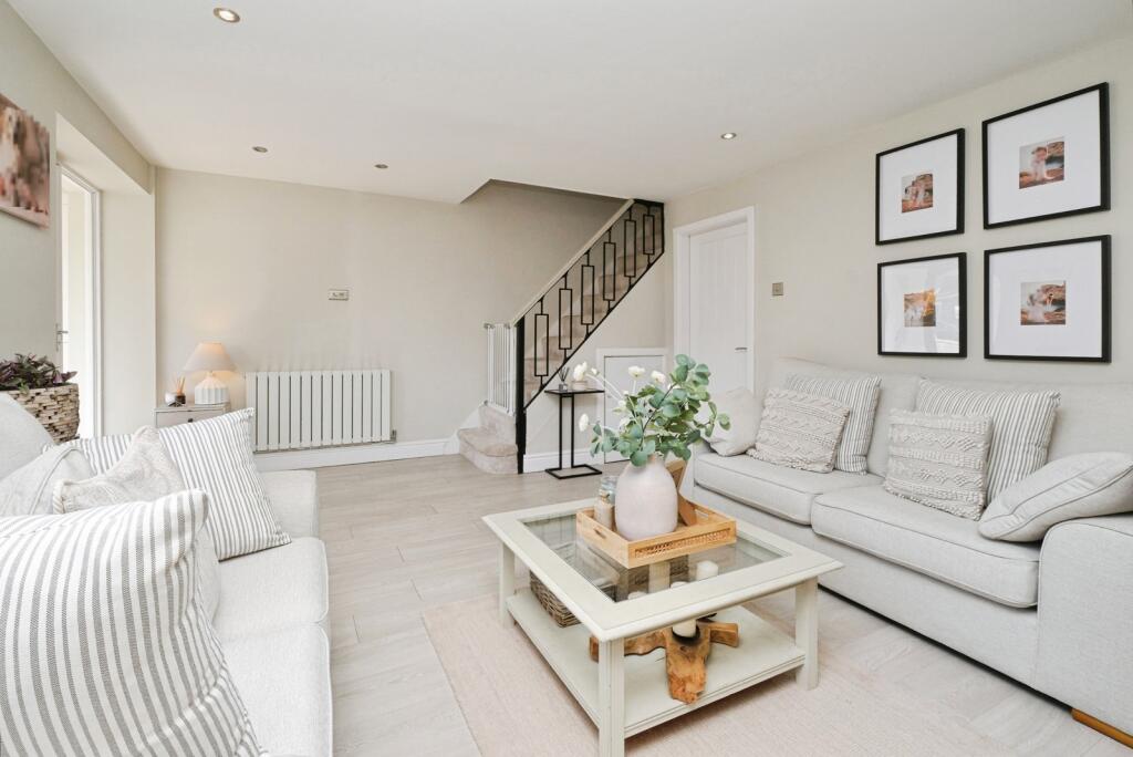 Kildare Close, Hale Village, Liverpool, Cheshire, L24 photo 4