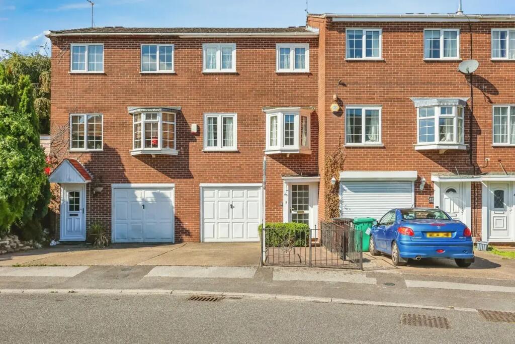 Main image of property: Alma Road, Nottingham, NG3