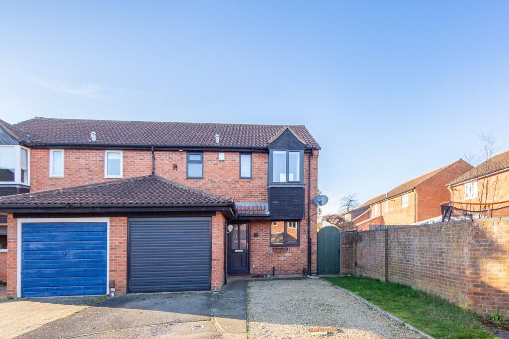 Main image of property: Welland Croft, Bicester, Oxfordshire, OX26