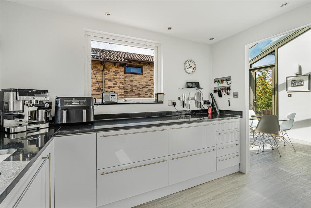 House in Cambridge, Romsey - More