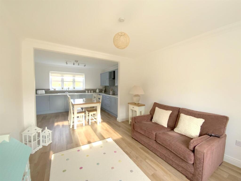Markhams Orchard, Grimsby photo 4