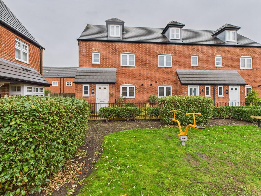 3-bed terraced on Green Howards Road, Saighton, CH3, £275,000