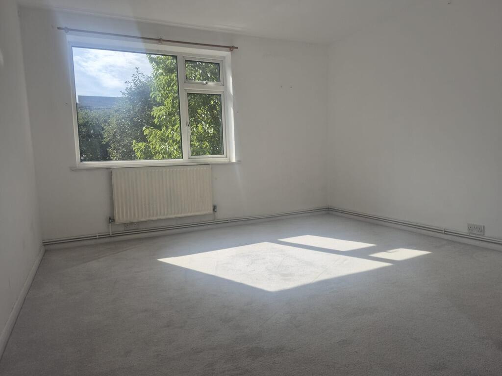 Apartment in Rochester - View 4