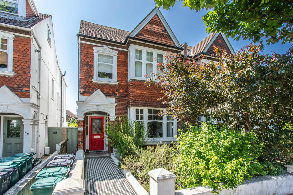 Apartment in Hove, Brighton and Hove - View 4
