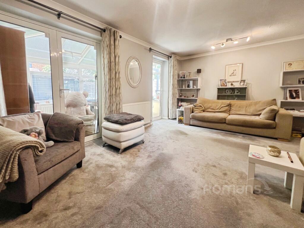 House in Rushmoor, North Town - View 4