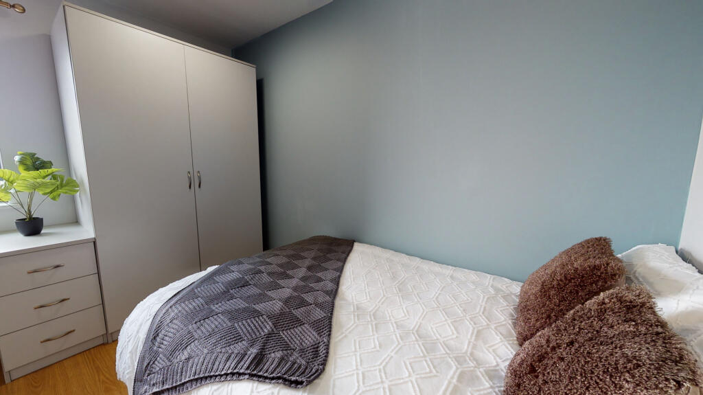 Apartment in Liverpool - View 4