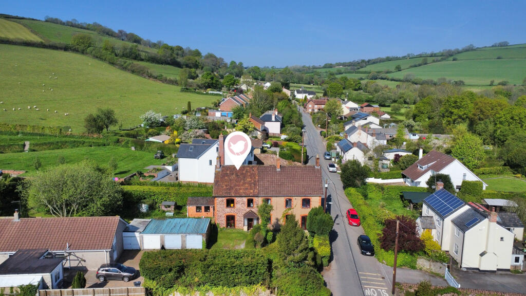 2-bed semi-detached on Langley Marsh, Wiveliscombe, £275,000