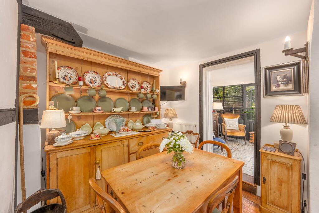 House in Wokingham - View 5