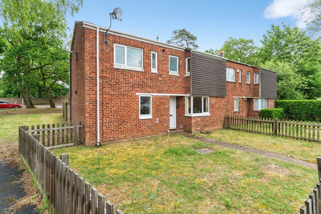 Main image of property: Newnham Close, Mildenhall, Bury St. Edmunds, Suffolk, IP28
