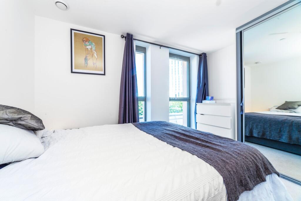 Apartment in London - More