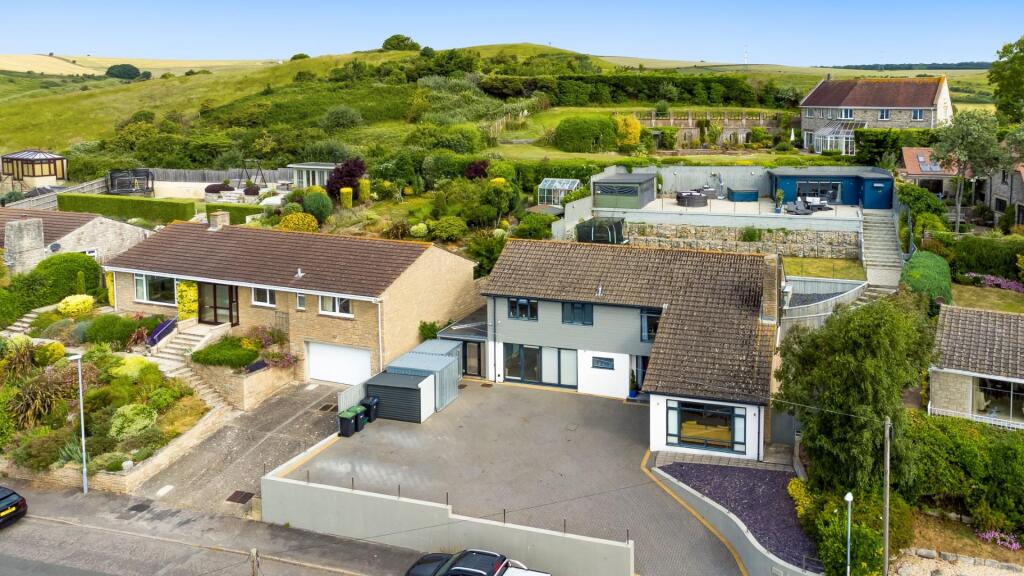 4-bed detached on Brunel Drive, Weymouth, £695,000